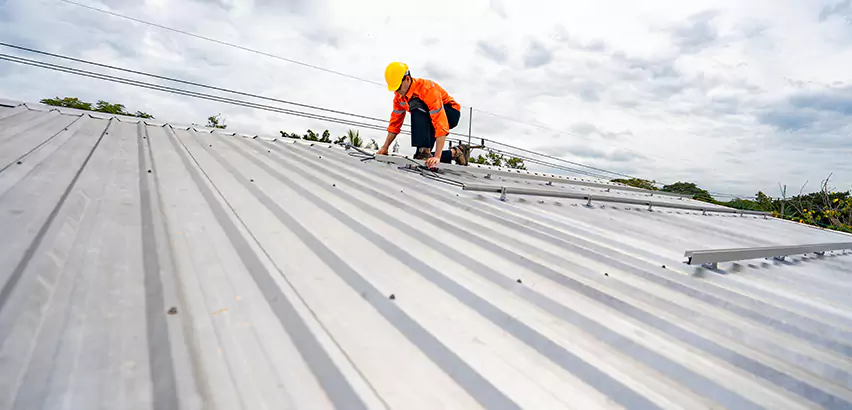 Metal Roof Repairs in Northbrook