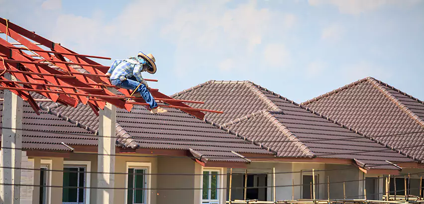 Professional Wind Damage Roof Repair Services in Northbrook, IL